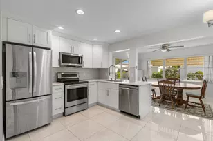 816 SW 18th Ct, Boynton Beach, FL 33426 - Photo 4