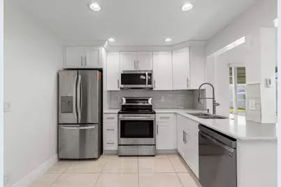 816 SW 18th Court, Boynton Beach, FL 33426 - Photo 6