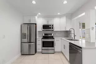 816 SW 18th Ct, Boynton Beach, FL 33426 - Photo 6