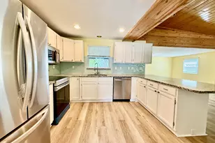 1401 NE Elizabeth Ave, Jensen Beach, FL 34957 - Photo 4