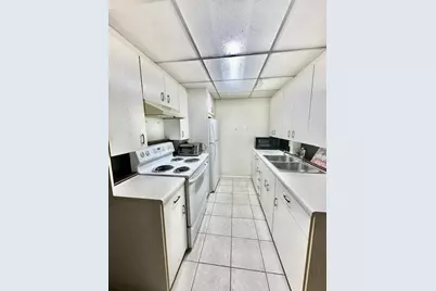 4014 Newcastle A, Boca Raton, FL 33434 - Photo 2