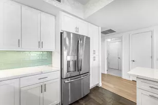 2650 Lake Shore Dr, Riviera Beach, FL 33404 - Photo 10