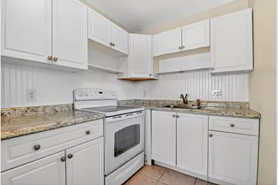 2880 Lake Osborne Drive, Unit #210, Lake Worth Beach, FL 33461 - Photo 8