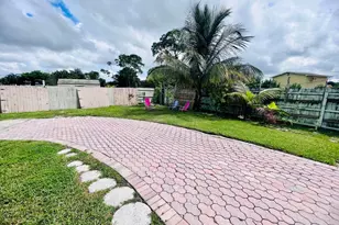 1501 Meridian Rd, West Palm Beach, FL 33417 - Photo 2