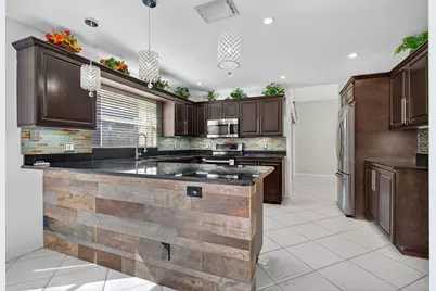 7004 Galleon Cove Circle, Riviera Beach, FL 33418 - Photo 12