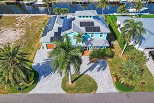 8551 SE Driftwood St, Hobe Sound, FL 33455 - Photo 4