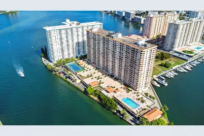 290 174th Street, Unit #1417, Sunny Isles Beach, FL 33160 - Photo 2