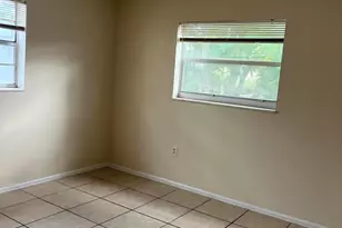 411 Executive Center Dr, West Palm Beach, FL 33401 - Photo 10