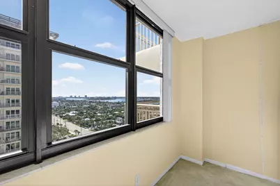 3400 N Ocean Drive, Unit #1706, Singer Island, FL 33404 - Photo 32