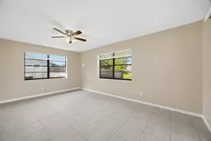 569 SE Fallon Dr, Port Saint Lucie, FL 34983 - Photo 16