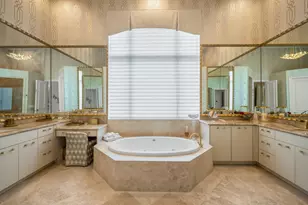 606 Hermitage Cir, Palm Beach Gardens, FL 33410 - Photo 36