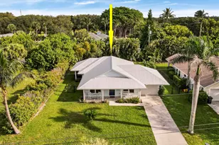 9155 SE Athena St, Hobe Sound, FL 33455 - Photo 2