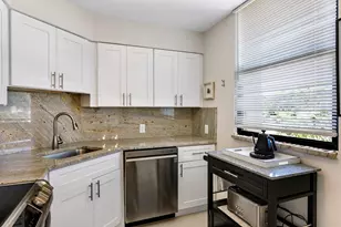 130 Lakeshore Dr, North Palm Beach, FL 33408 - Photo 8