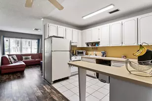 337 E Lake Rd, Palm Springs, FL 33461 - Photo 4