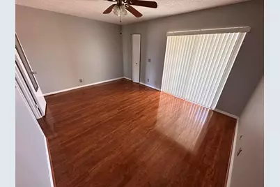 100 Village Green Circle E, Unit #306, Palm Springs, FL 33461 - Photo 6