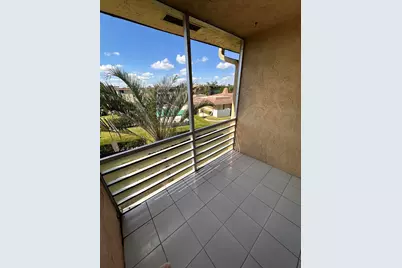100 Village Green Circle E, Unit #306, Palm Springs, FL 33461 - Photo 8
