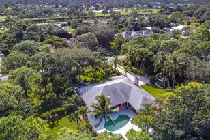 6599 140th Ln N, Palm Beach Gardens, FL 33418 - Photo 2