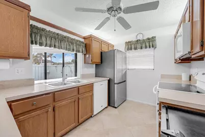 1127 E Seminole Avenue, Unit #29D, Jupiter, FL 33477 - Photo 10