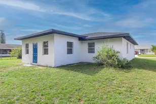 313 NW Dorchester St, Port Saint Lucie, FL 34983 - Photo 4