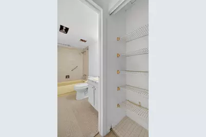 26 Golfs Edge F, West Palm Beach, FL 33417 - Photo 14