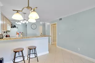 4855 Via Palm Lakes, West Palm Beach, FL 33417 - Photo 10