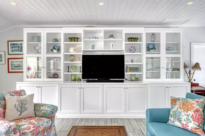 219 Claremont Lane, Palm Beach Shores, FL 33404 - Photo 6