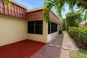 769 Nantucket Cir, Lake Worth, FL 33467 - Photo 16