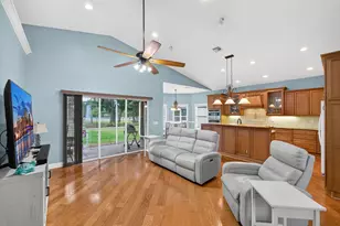 8946 SW Fishermans Wharf Dr, Stuart, FL 34997 - Photo 14