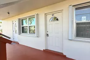 82 Kent F, West Palm Beach, FL 33417 - Photo 2