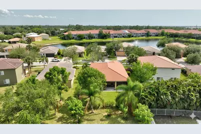 2064 Newport Isles Boulevard, Port Saint Lucie, FL 34953 - Photo 36