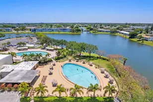 118 Sheffield E, West Palm Beach, FL 33417 - Photo 1