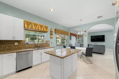 4225 Maggiore Way, West Palm Beach, FL 33409 - Photo 10