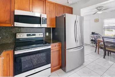 13550 SW 6th Court, Unit #111A, Pembroke Pines, FL 33027 - Photo 6