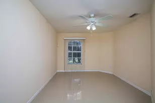 555 SE Nome Dr, Port Saint Lucie, FL 34984 - Photo 18