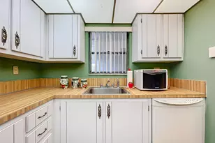 6080 NW 44th St, Lauderhill, FL 33319 - Photo 8