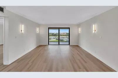 7076 Huntington Lane, Unit #803, Delray Beach, FL 33446 - Photo 2