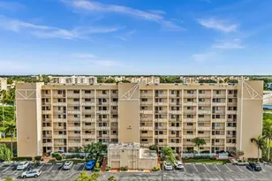 7076 Huntington Ln, Delray Beach, FL 33446 - Photo 6