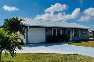 634 SE Whitmore Dr, Port Saint Lucie, FL 34984 - Photo 2