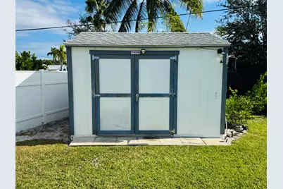 634 SE Whitmore Drive, Port Saint Lucie, FL 34984 - Photo 18