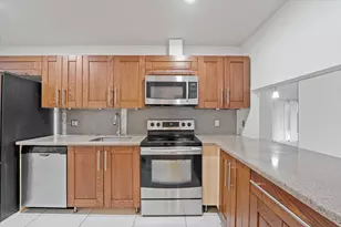 4749 Holly Lake Dr, Lake Worth, FL 33463 - Photo 6