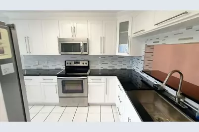 4735 E Lucerne Lakes Boulevard, Unit #413, Lake Worth, FL 33467 - Photo 2