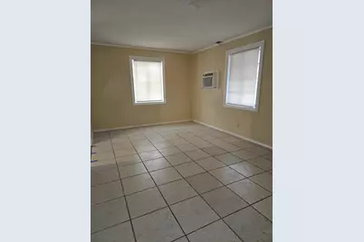 595 W 3rd Street, Riviera Beach, FL 33404 - Photo 10
