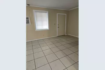 595 W 3rd Street, Riviera Beach, FL 33404 - Photo 6