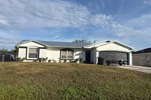 465 SE Seahouse Dr, Port Saint Lucie, FL 34983 - Photo 1