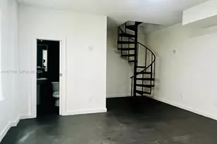 536 14th St, Miami Beach, FL 33139 - Photo 10