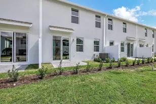 5767 SE Edgewater Cir, Stuart, FL 34997 - Photo 2