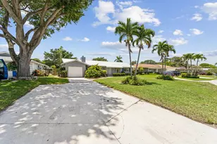 4194 Honeysuckle Ave, Palm Beach Gardens, FL 33410 - Photo 4