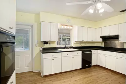 2717 Sunrise Boulevard, Fort Pierce, FL 34982 - Photo 12