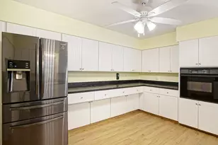 2717 Sunrise Blvd, Fort Pierce, FL 34982 - Photo 10