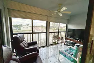 4725 Lucerne Lakes Blvd E, Lake Worth, FL 33467 - Photo 14